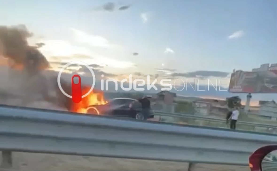 Digjet një veturë në magjistralen Suharekë-Prizren