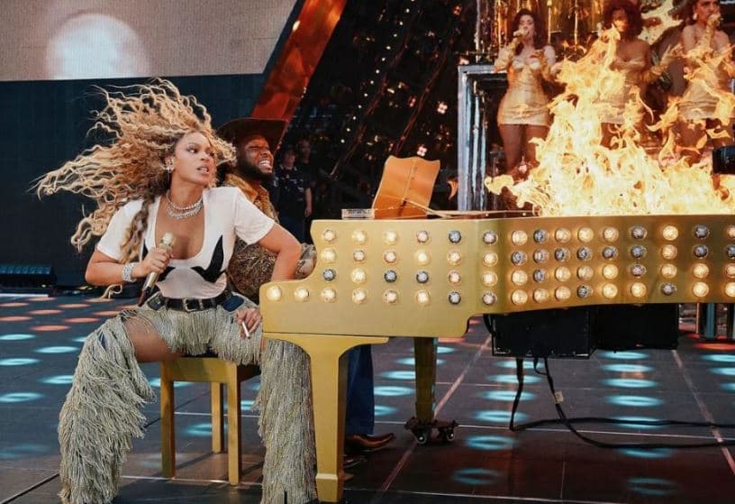 Beyonce falënderon Paul McCartney për “Blackbird”: Një këngë …
