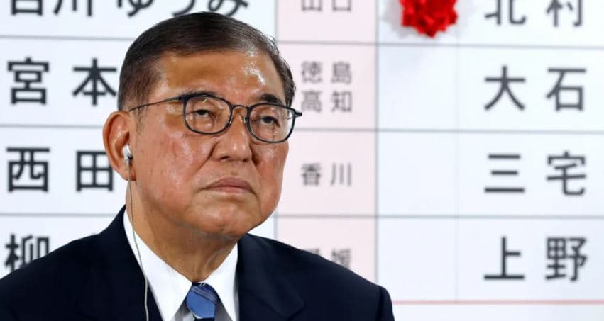 Humbi zgjedhjet, por kryeministri i Japonisë zotohet të qëndrojë në detyrë