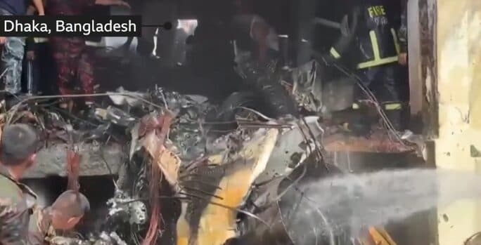 Të paktën 19 të vdekur pasi një avion ajror u rrëzua në një shkollë në Bangladesh