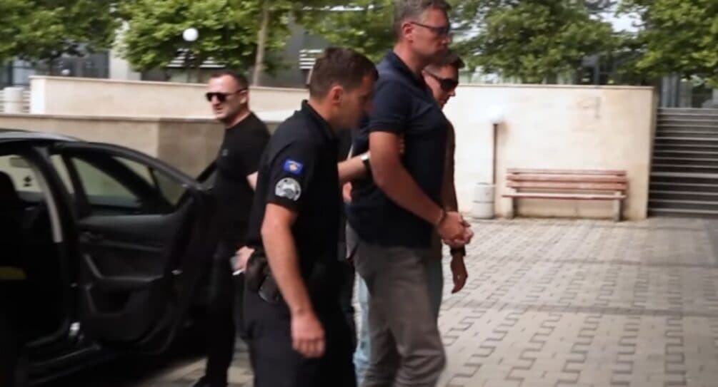 Beogradi përmes BIA-s kërkon emrat e policëve që arrestuan zyrtarin serb për fyerje ndaj UÇK-së