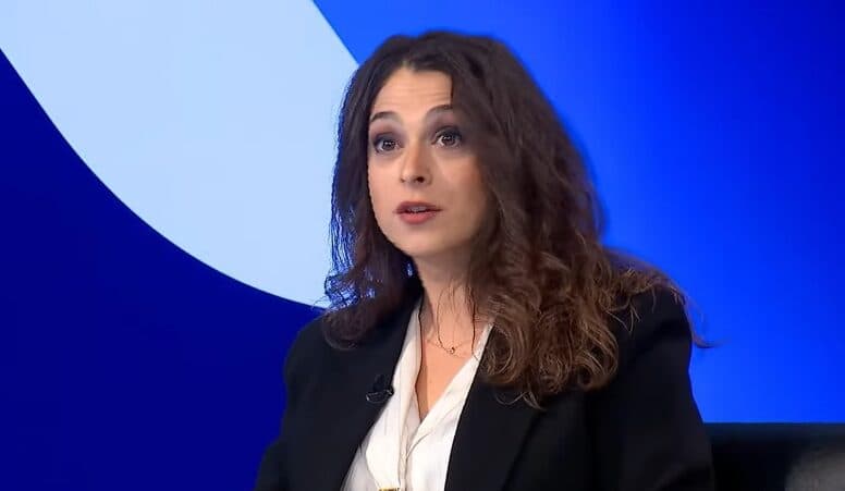 Kica-Xhelili ironizon me VV për ChatGPT: Pyeteni se çfarë bëjnë populistët kur janë në krizë morale