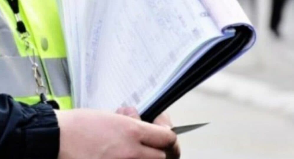 Për një javë në Ferizaj shqiptohen mbi 1 mijë e 600 gjoba kundërvajtëse dhe pezullohen 20 patentë-shoferë