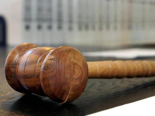 Edhe në rigjykim, lirohet nga akuza për korrupsion ish-sekretari i MI-së, Betim Reçica
