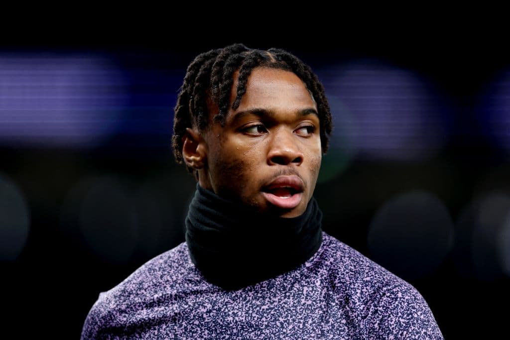 Çmimi i lartë i Tottenham për Udogie detyroi Milanin të zgjedhë Estupinan