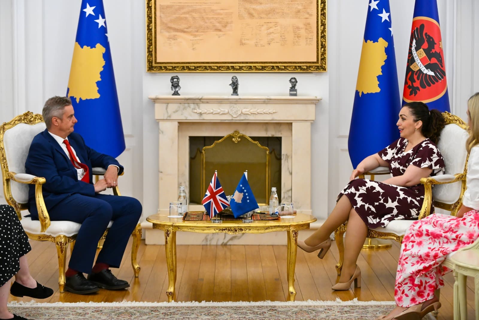 Osmani pas takimit me diplomaten amerikan, bisedon edhe me ambasadorin Hargreaves për konstituimin e Kuvendit