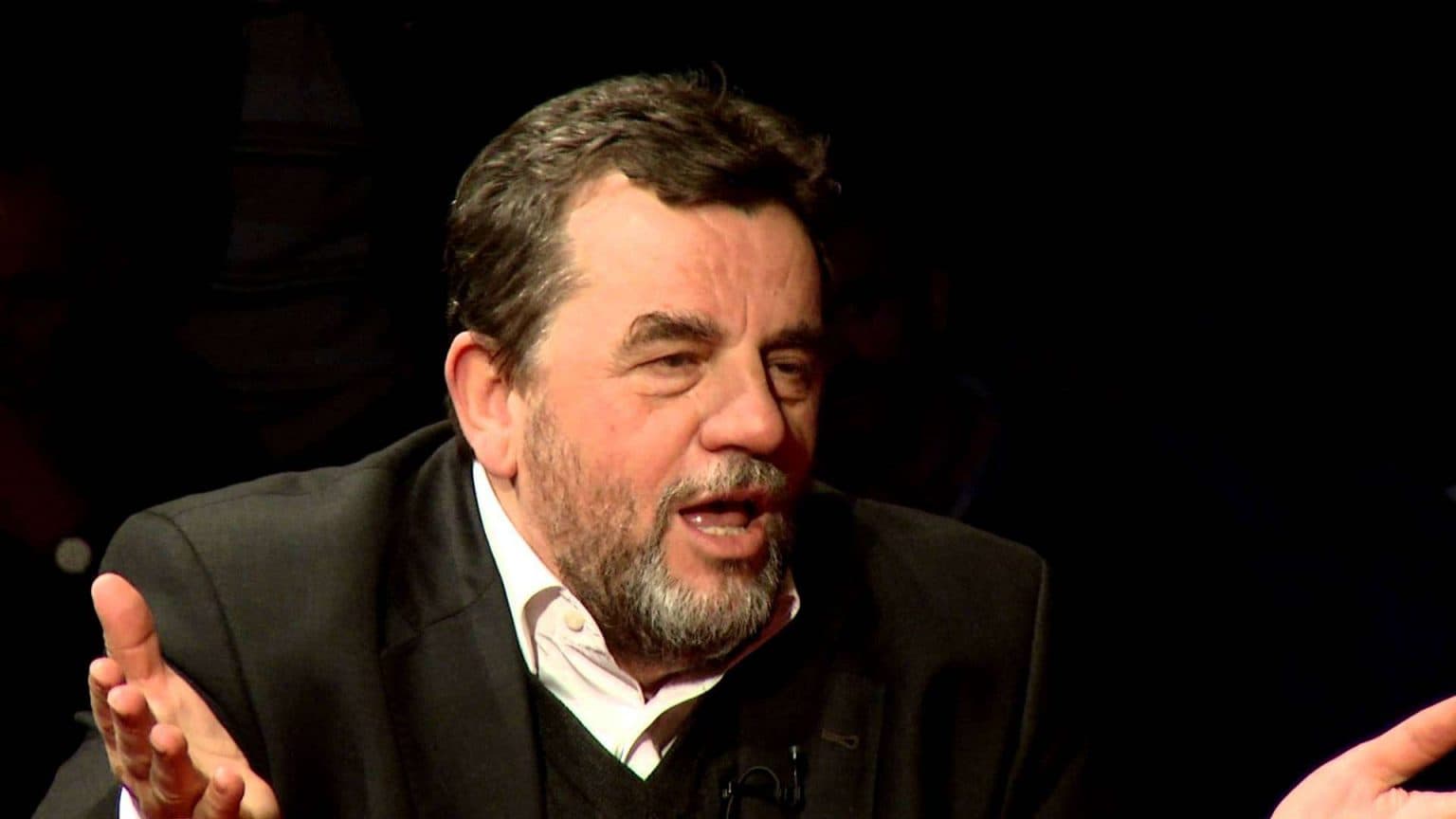 Krasniqi për qëndrimin e presidencës dhe VV-së: Po luajnë me fatin e shtetit, me gjasë qëllimisht
