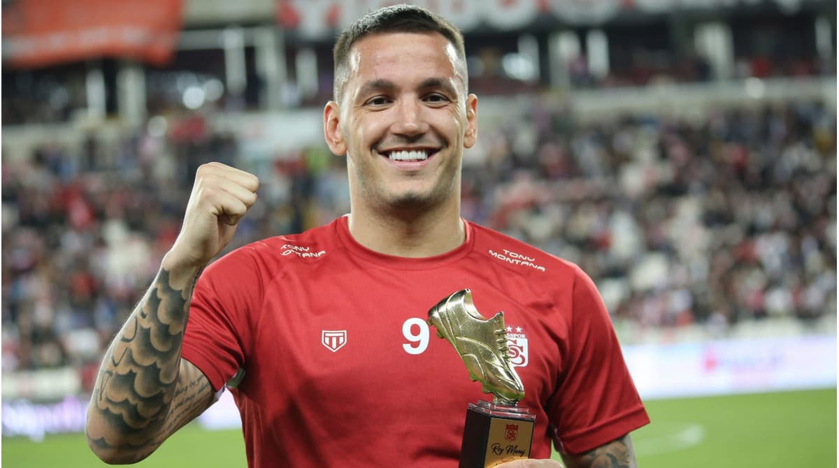 Rei Manaj drejt Sharjah FC, sulmuesi i Kombëtares me një nga pagat më të larta