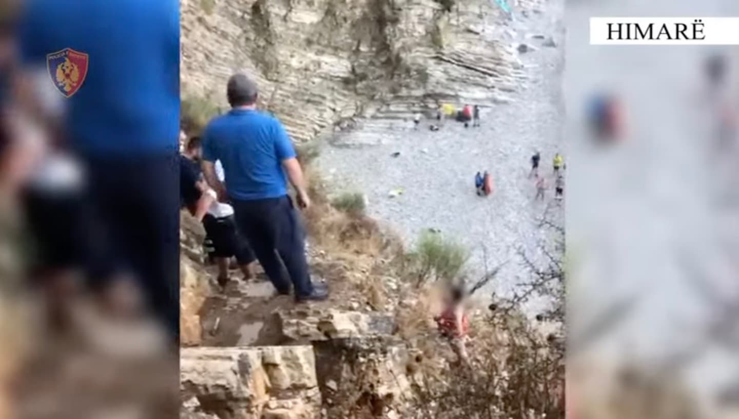 Një 23-vjeçare nga Holanda rrëzohet dhe humb jetën te Gjiri i Filikurit në Himarë të Shqipërisë