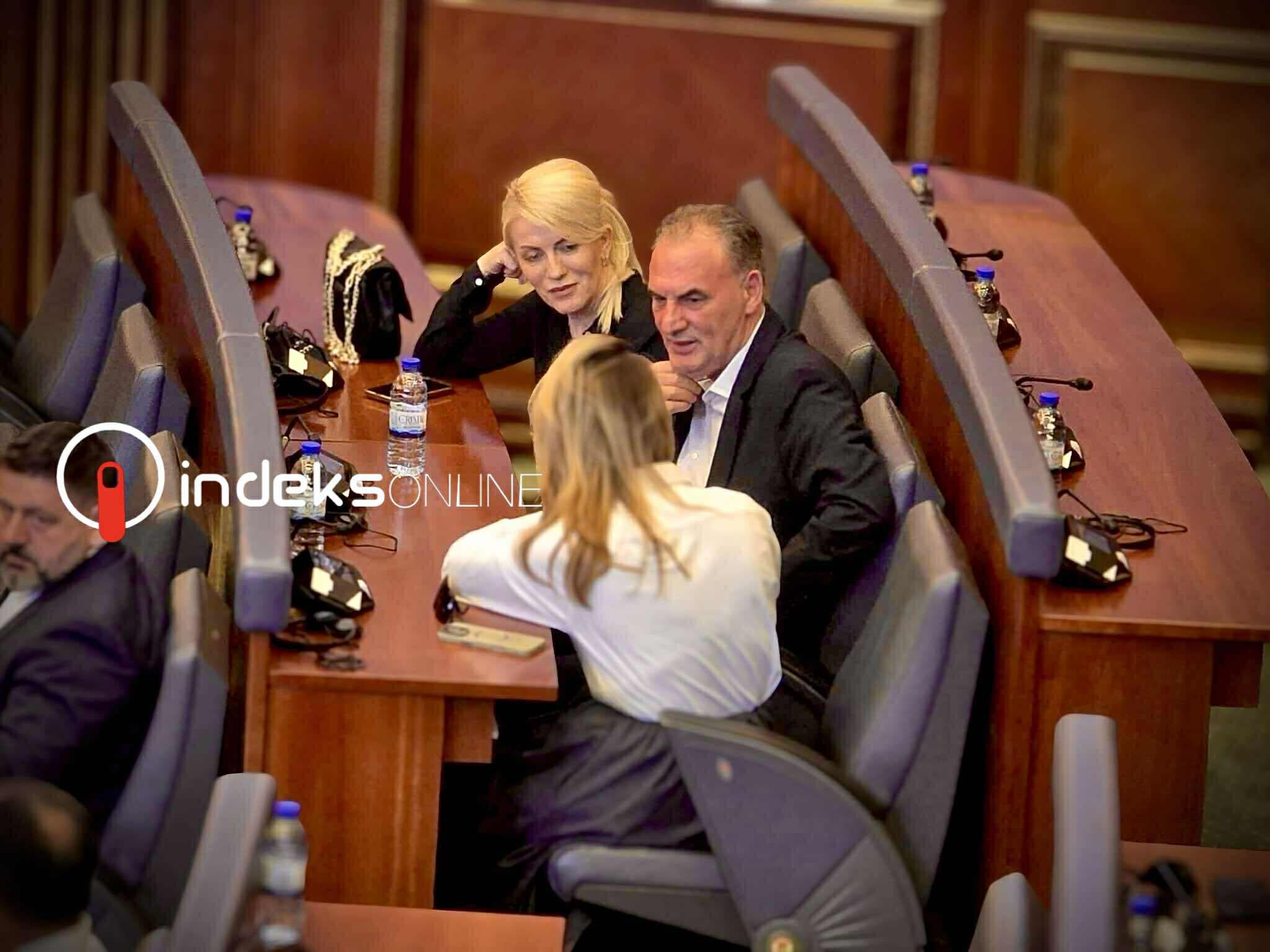 Limaj: Nuk mbështesim zgjidhje parciale, duam shumicë qeverisëse, e cila e konstituon kuvendin dhe krijon qeverinë