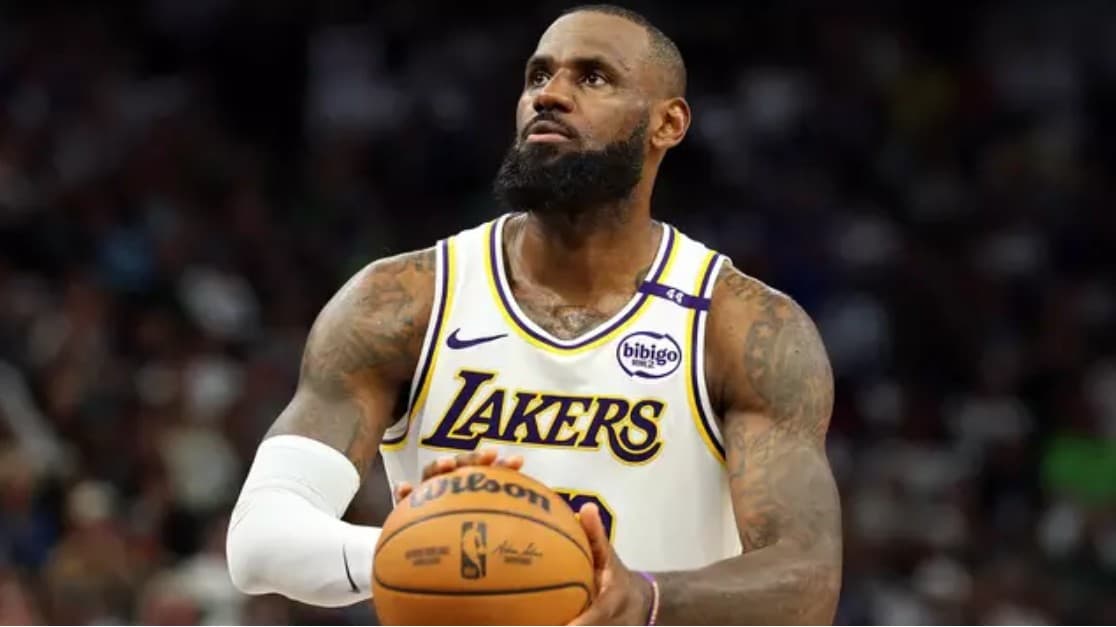 LeBron James shpreh qartë mendimin e tij për barazinë në pagesa në  basketboll