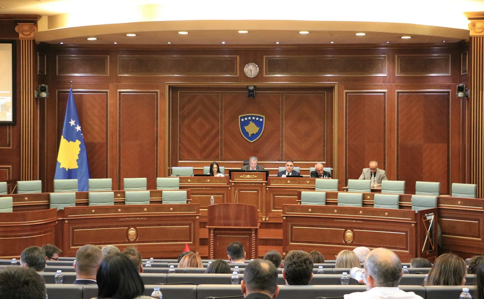 Shanset e fundit për konstituimin e Kuvendit brenda afatit kushtetues, ambasadorët e huaj nesër shfaqen në Parlament