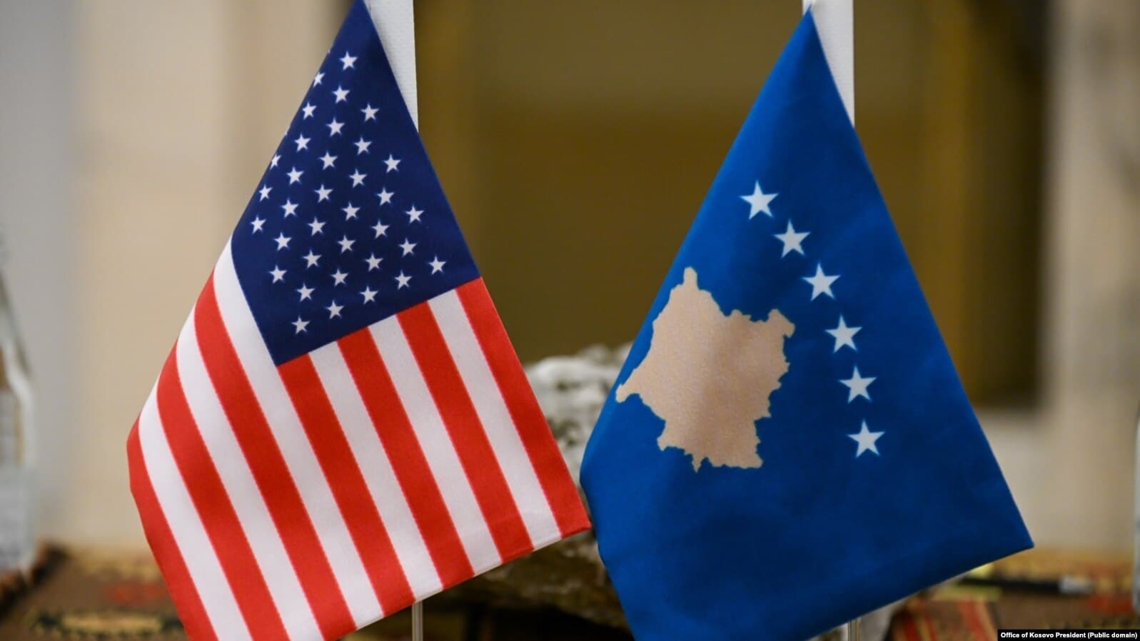 SHBA-ja kërkon heqjen e barrierave ekonomike nga Kosova: Qeveria të promovojë një mjedis transparent për bizneset amerikane
