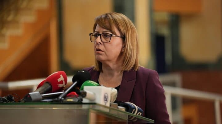 Bajrami e quan skandaloze thirrjen e ZRRE-së për bizneset: Do t’i leni mbi 100 mijë punëtorë në rrugë, prokuroria të hetojë tërë zinxhirin