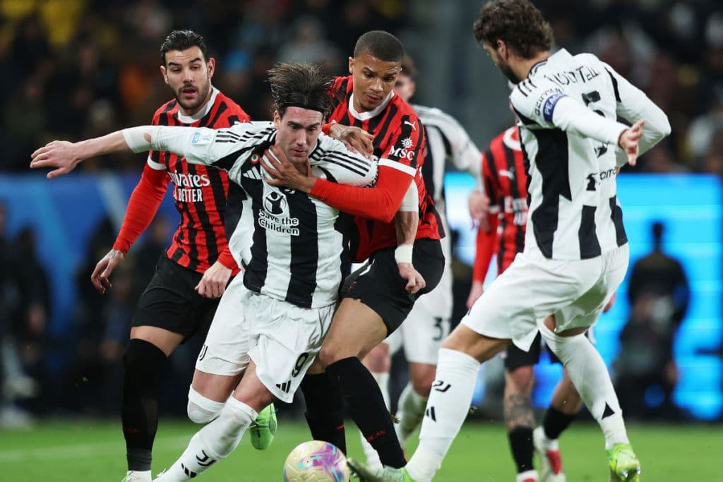 Agjenti i Vlahovic pritet të takohet me Juventusin mes thashethemeve për një kalim te Milani