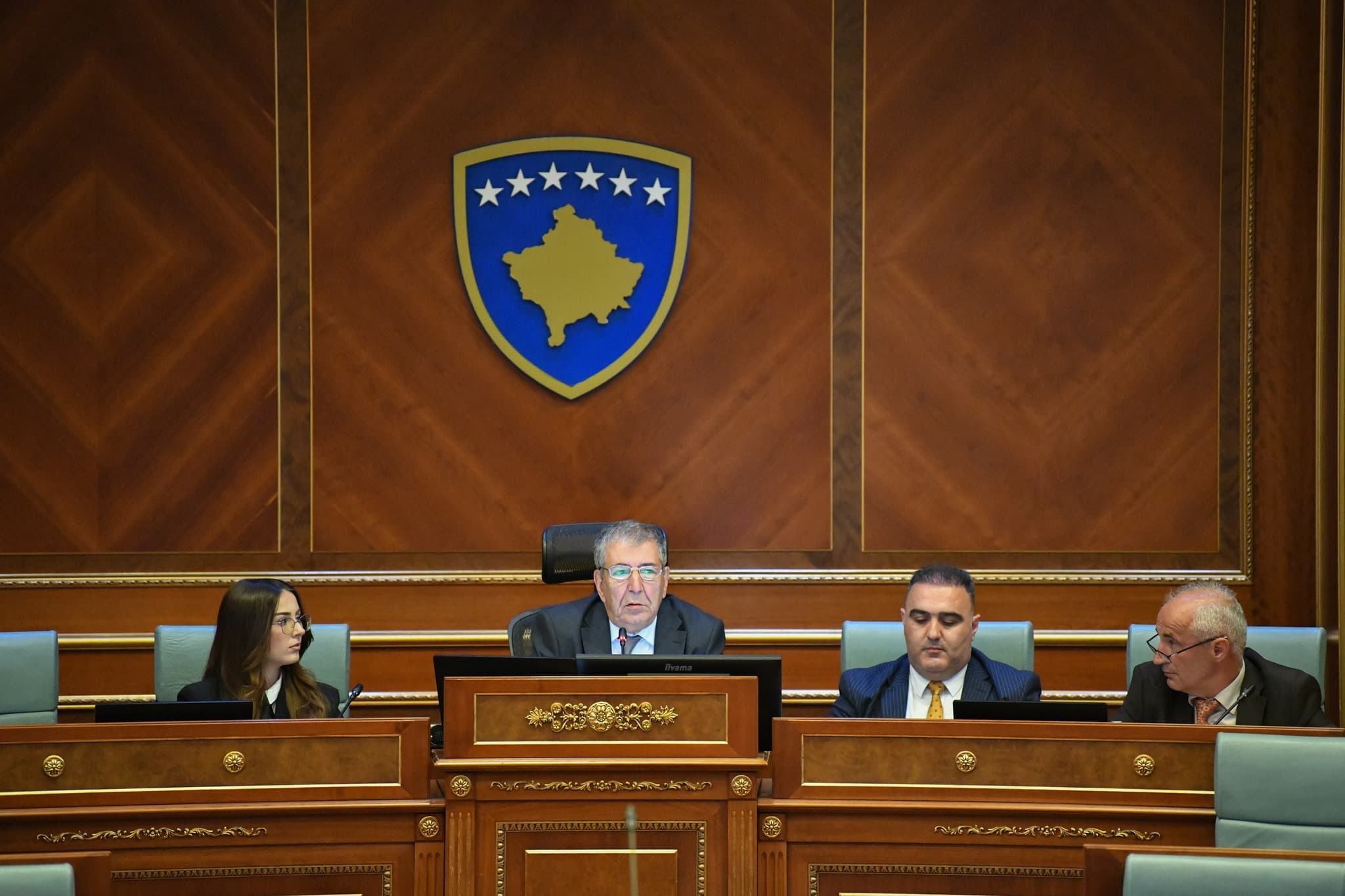 Kushtetuesja ua ndalon çdo veprim deputetëve pas kalimit të afatit 30 ditor