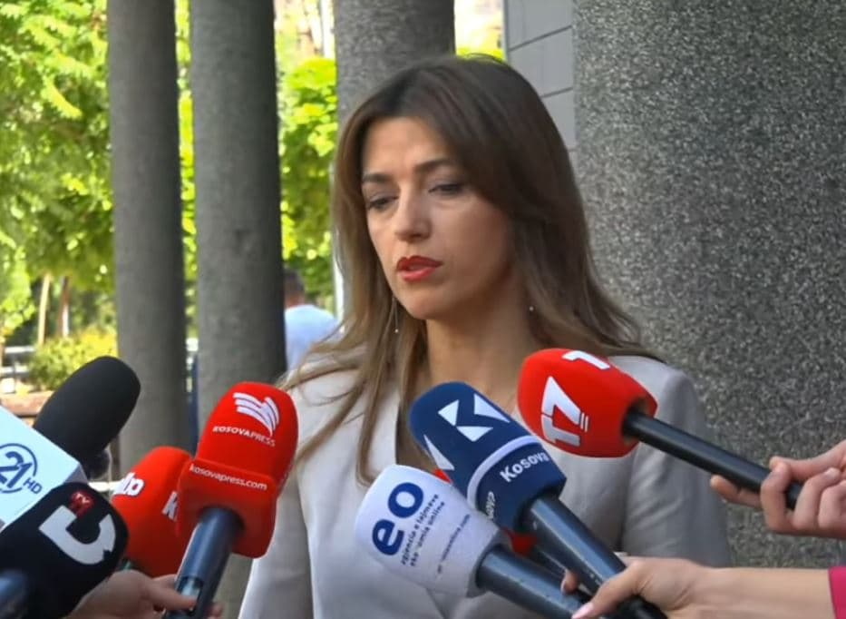 Haxhiu: Mos të lejojmë një situatë që vendi të shkojë në zgjedhje, presim përgjigje pozitive nga Nisma