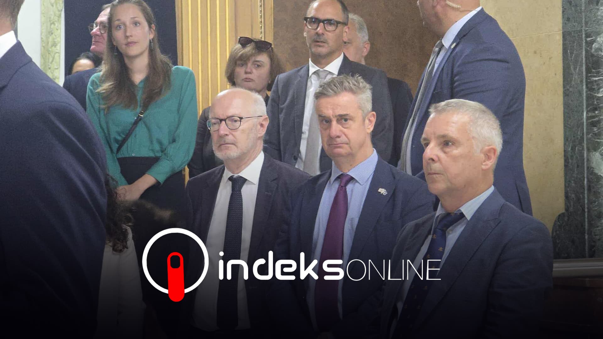 Ambasadorët lëshojnë sallën e kuvendit, nuk rrinë me deputetët që po e vazhdojnë seancën