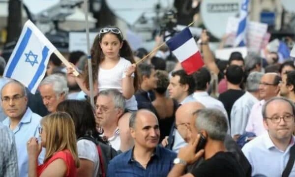 Izraeli u bën thirrje hebrenjve francezë të kthehen “në shtëpinë e tyre”, pas paralajmërimit të Macron për njohje të Palestinës