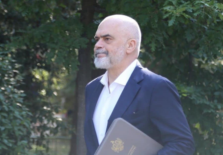 E rrahu kamarierin, Rama: Polici të përjashtohet krejt nga Policia dhe t’i dorëzohet drejtësisë pas daljes nga spitali