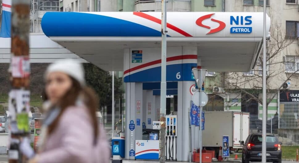 Sanksionet ndaj Industrisë së Naftës së Serbisë shtyhen edhe për 30 ditë