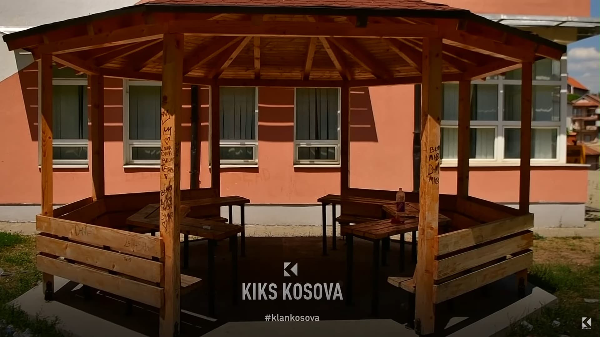 “I zhveshën e i detyruan të ulen mbi buburreca”, ngacmimet ndaj nxënësve të klasave të para në Prishtinë