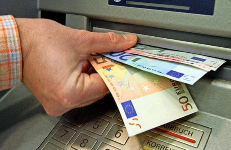 Sindikata për rritjen e pagave 55 euro: Padrejtësi ndaj atyre që punojnë në institucione shtetërore përmes kompanive private