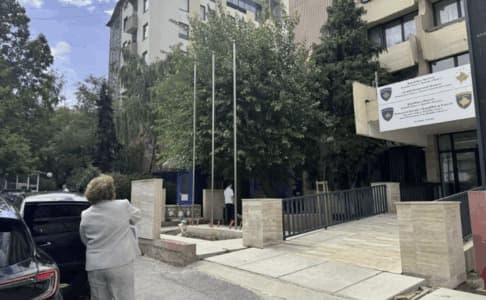 Përfundon intervistimi i Rozeta Hajdarit – asaj i mbetet ‘hatri’ që Prokuroria mori dokumente sekrete: Nuk pati të drejtë