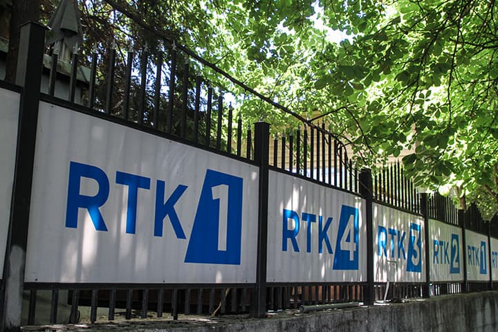 Menaxhmenti i RTK-së: Deri tani s’kemi pranuar buxhetin për pjesën e dytë të vitit, rrezikohen pagat e punëtorëve
