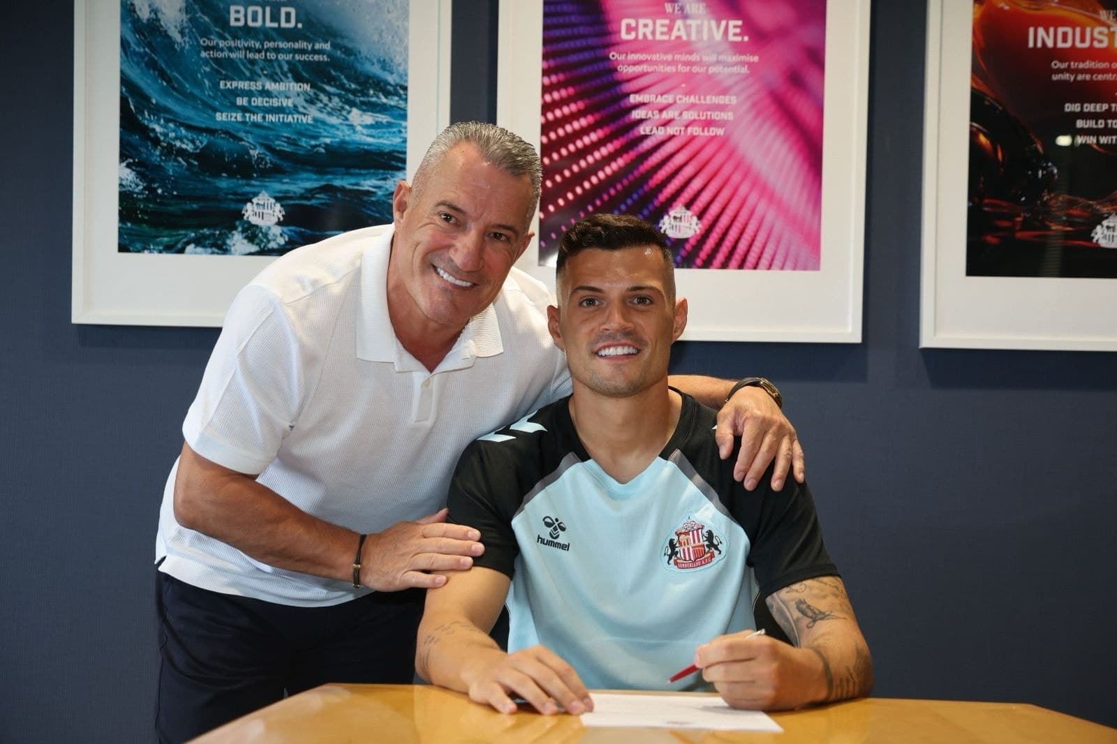 Granit Xhaka nënshkroi për Sunderlandin, vjen reagimi nga babai i tij