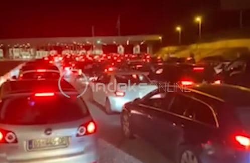 Përditësimi i fundit, bie fluksi i pritjeve në pikat kufitare