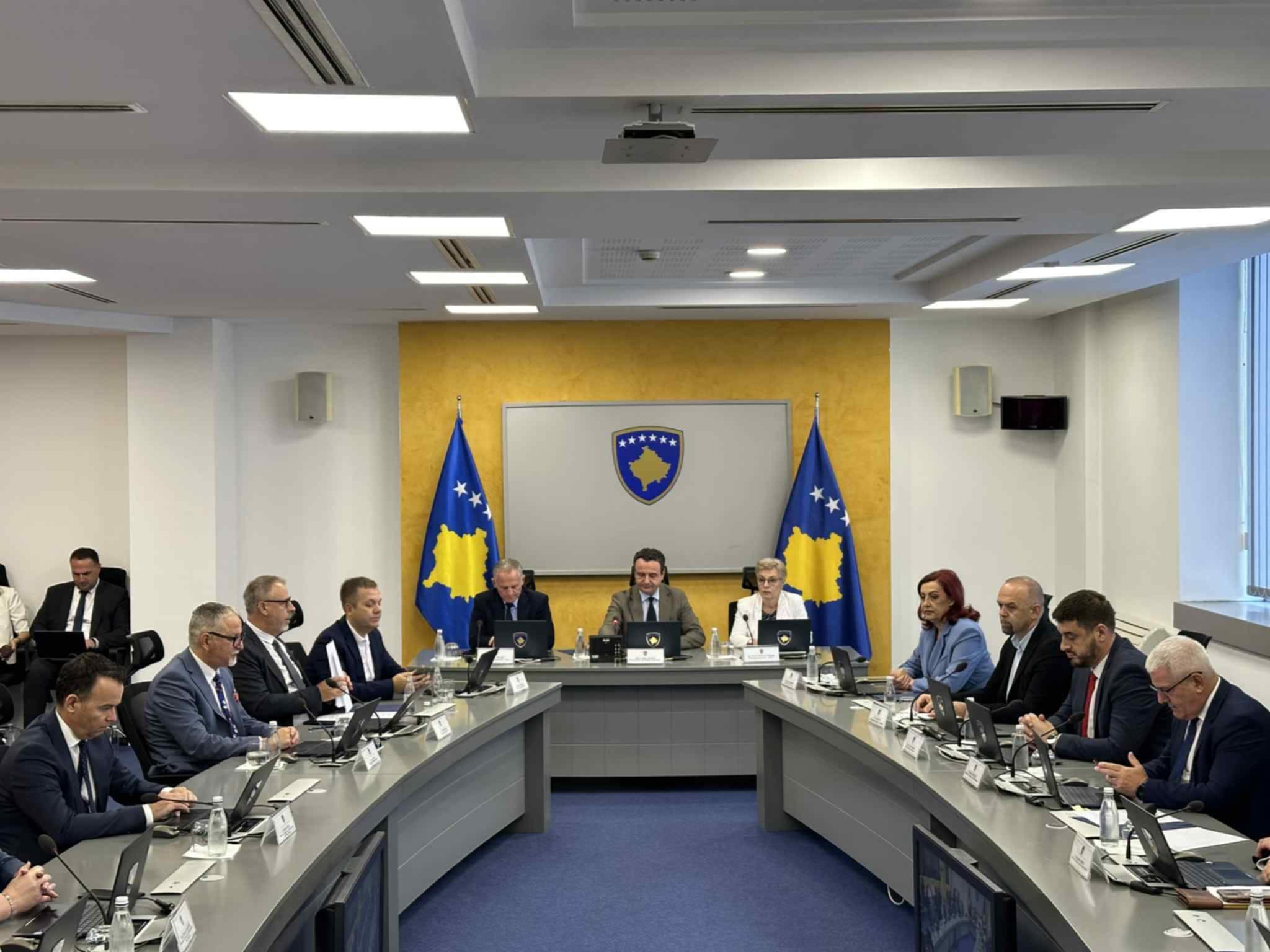 Qeveria ndan gjysmë milion euro për popullin palestinez, Kurti: Dënojmë sulmet që rezultojnë me vdekje të civilëve