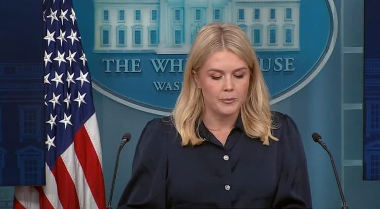 Zëdhënësja e Shtëpisë së Bardhë: Konflikti Kosovë-Serbi, një nga gjashtë konfliktet që i ndali Trump