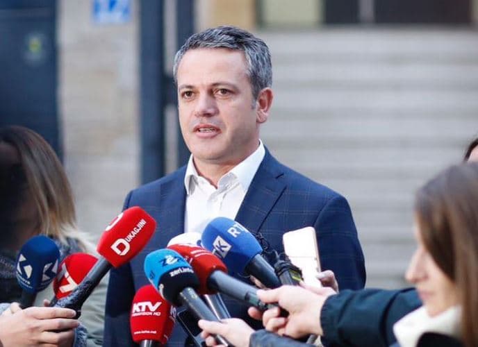 Gashi kundër përdorimit të materialeve serbe në Speciale: Shkelje e rëndë e drejtësisë, Kuvendi të veprojë