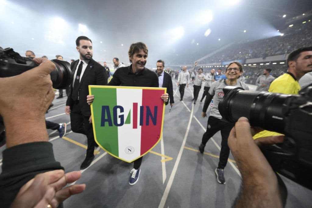 Conte e identifikon zëvendësuesin e McTominayt
