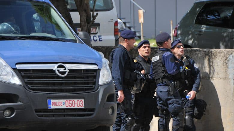 Sindikata e Policisë reagon pas sulmit ndaj dy zyrtarëve në Viti: E papranueshme, dhuna duhet ndëshkuar menjëherë
