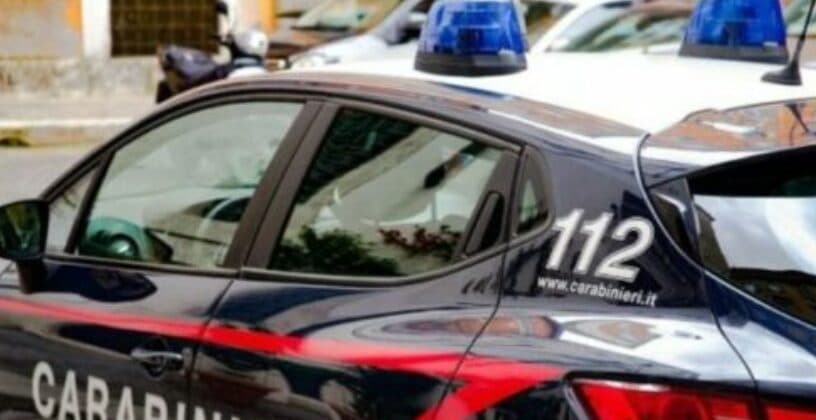 E mbante të mbyllur në shtëpi ish-gruan e dy fëmijët, arrestohet shqiptari në Itali