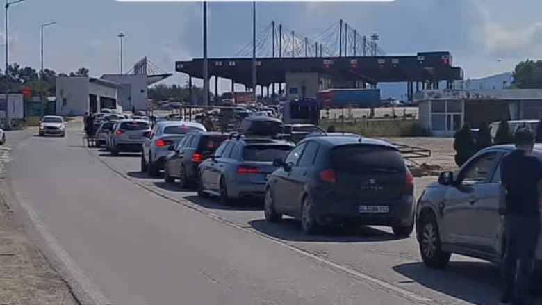 Përditësimi i fundit, zvogëlohet koha e pritjes në pikat kufitare për të hyrë në Kosovë