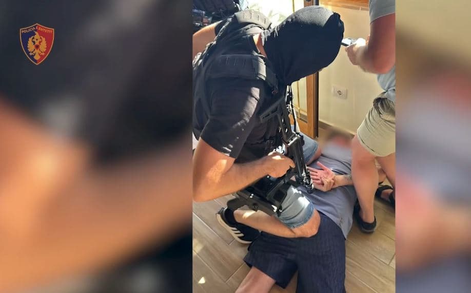 “Shpejt çuna”, pamje nga arrestimi i Flodian Plakut – dyshohet për vrasjen e ish-policit Gentian Bejtja