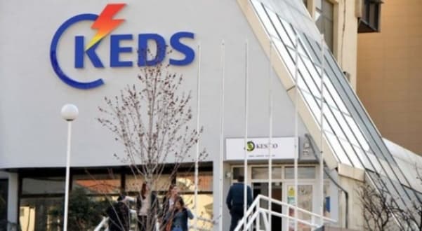 KEDS: Ndërpritet rryma për një numër të konsiderueshëm konsumatorësh në vend pas reshjeve të shiut e breshërit