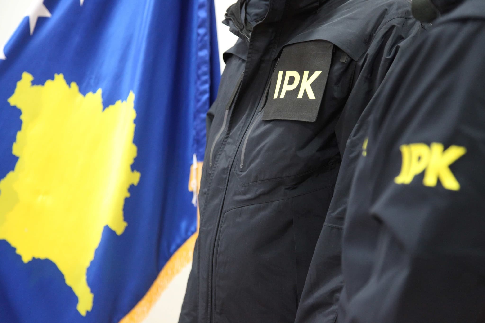 Bastisje në Prizren, arrestohen katër persona në mesin e tyre një kolonel – dyshime për “detyrim dhe shmangie nga tatimi”