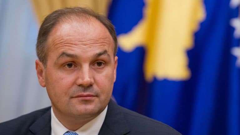 Thirrjet antishqiptare në Kumanovë, reagon Hoxhaj: Fashiste dhe raciste