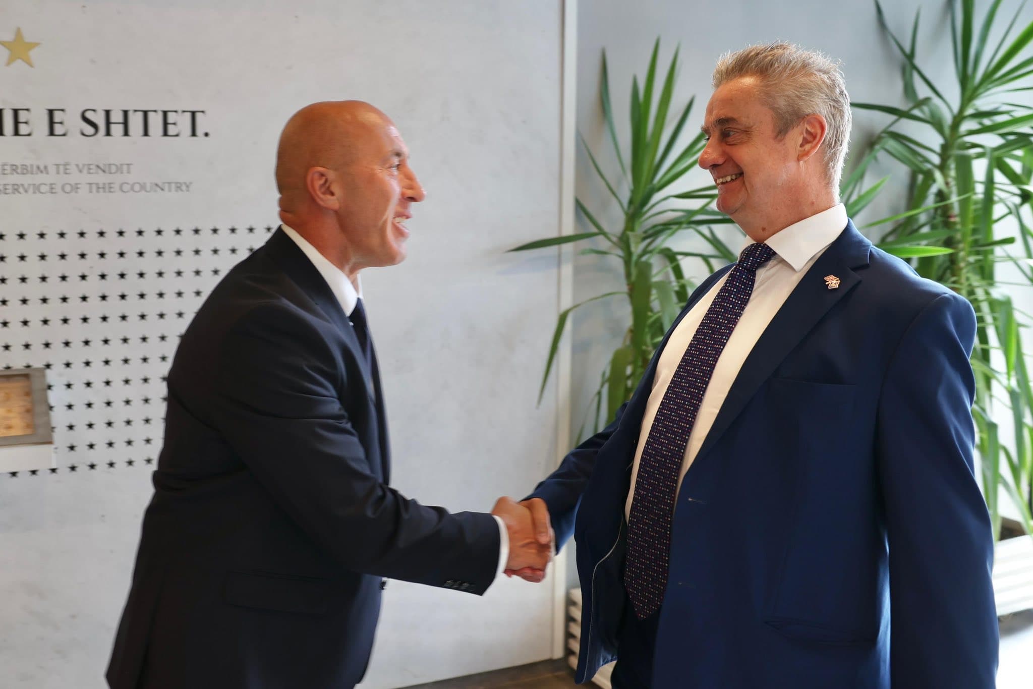 Haradinaj takon ambasadorin britanik: Kosova duhet t’i kthehet funksionimit institucional