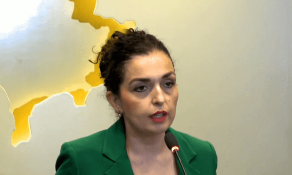 “Disa çështje mund të mbesin të ‘pasqaruara”, Osmani thotë që deputetët t’i adresohen sërish Gjykatës Kushtetuese