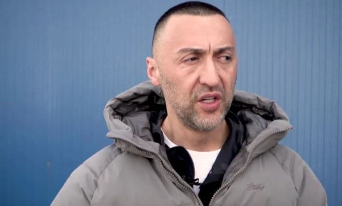Eskalon G Bani me fjalë fyese pasi iu anulua koncerti në Drenas dhe u padit