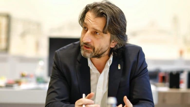 Përparim Rama i jep zemër protestës për UÇK-në, lëshon falas autobusat për ditën e nesërme