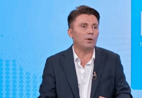 Rrustemi thotë se Kushtetuesja duhet ta autorizojë presidenten për shpallje të zgjedhjeve të jashtëzakonshme