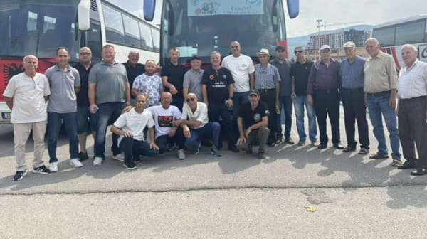 ​Qytetarët drejt Prishtinës për të marrë pjesë në protestën e veteranëve