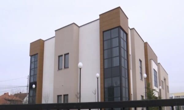 Për herë të parë Podujeva hap Shërbimin e Hemodializës