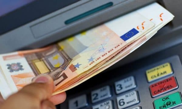 Cilat vende kanë pagat minimale më të larta dhe më të ulëta në Evropë?
